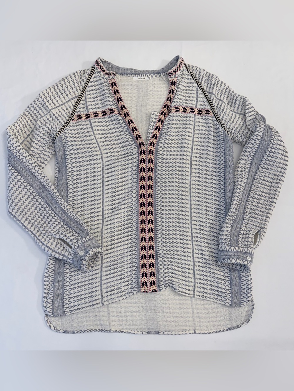 Tularosa White & Navy V-Neck Long-sleeve Top with Pink & Black Detailing Size S